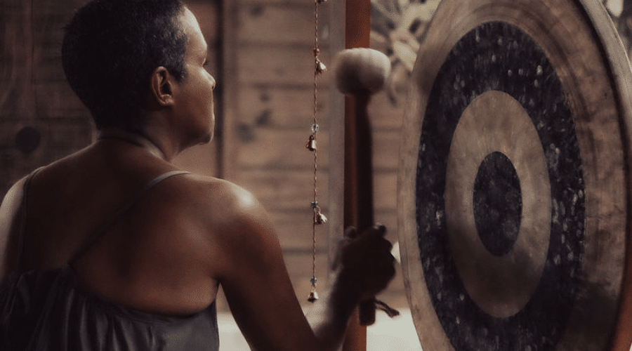 The Healing Philosophy of Ahtayaa Leigh: A Journey to Oneness and Divine Connection